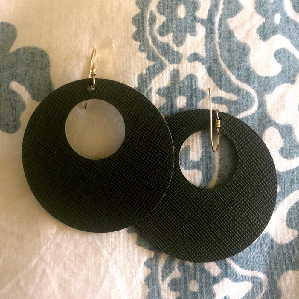 Olive green Nickel and Suede Novas.